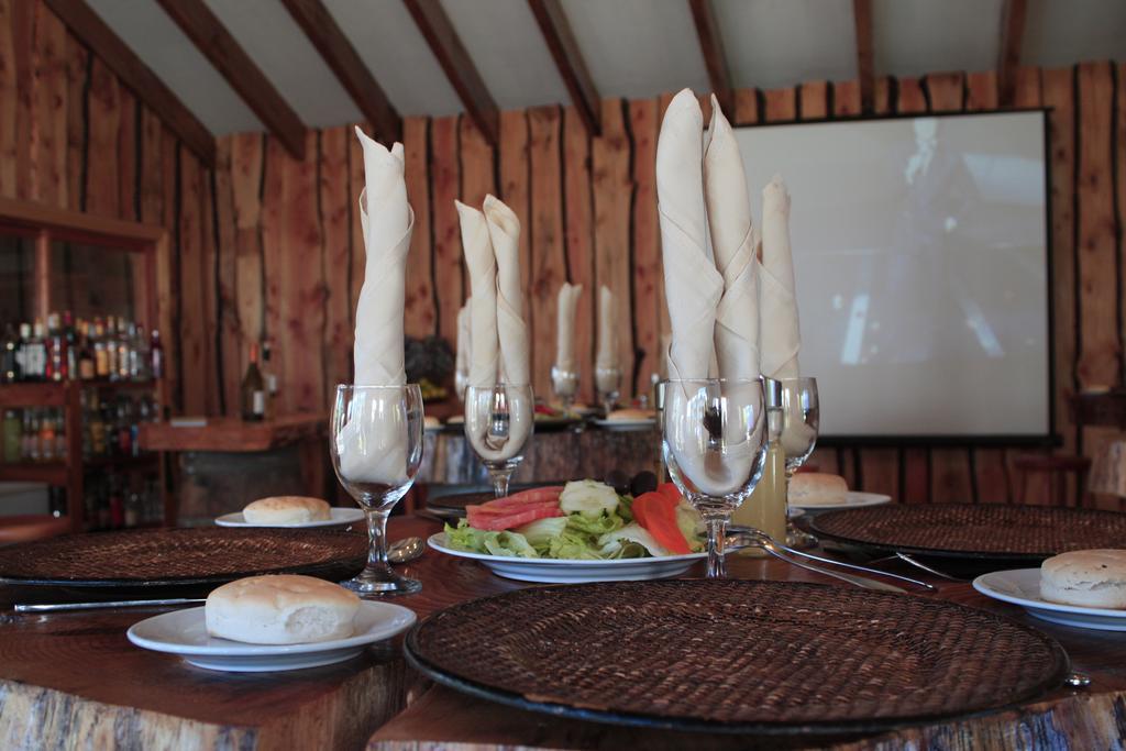 פורטו ואראס Hotel Borde Lago מראה חיצוני תמונה